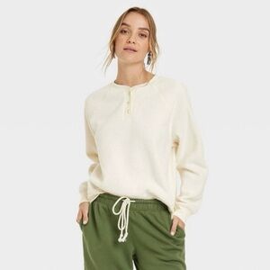 Universal Thread Crewneck Henley Sweater Fuzzy Cream size Medium